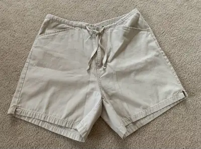 Women’s Nevada shorts, View more