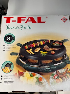 Ensemble à raclette T-FAL in Kitchen & Dining Wares in Lévis - Image 2