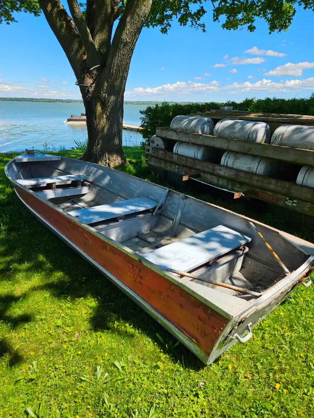 14' aluminum fishing boat in Powerboats & Motorboats in Kawartha Lakes - Image 4
