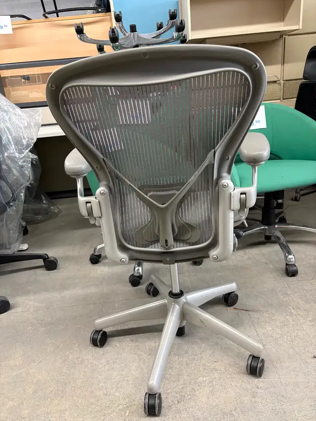 New and used office furniture Brampton in Desks in Mississauga / Peel Region - Image 6