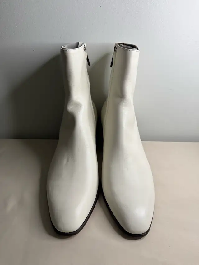 Alessandro VASINI Juan 60mm White Ivory Leather Chelsea Boots  in Men's Shoes in City of Toronto - Image 2