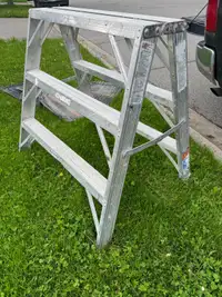 Saw horse ladder 