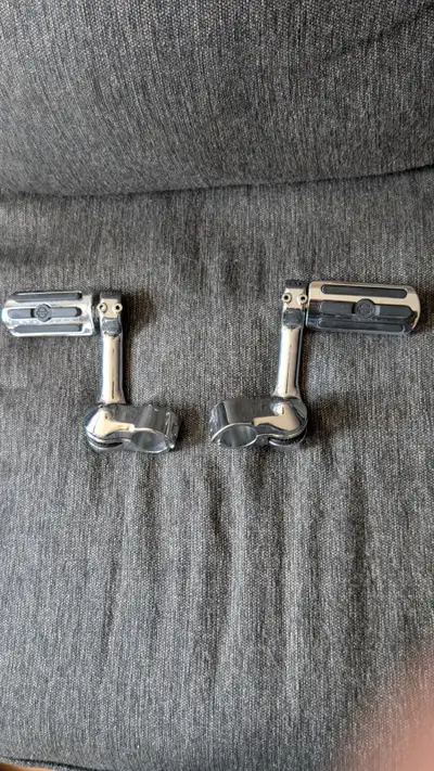 Peg pour Harley Davidson avec extension comme neuve