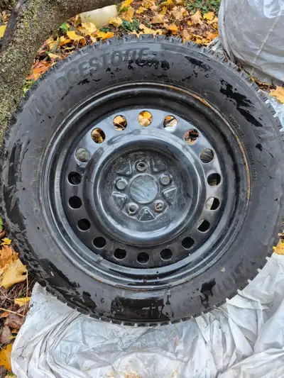 Used 1 season, great tred. 4 winter tires. 225 55R17. On rims.
