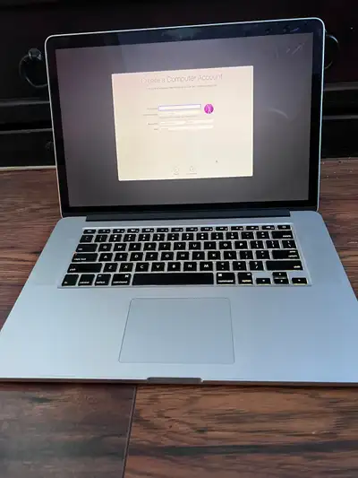 15" MacBook Pro Retina - i7 / 16GB RAM / 512GB SSD, View more