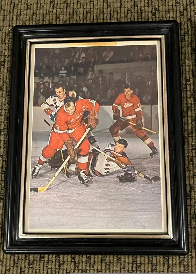 Hockey Action Players Howe Beliveau Harvey Kelly Ullman Bathgate in Arts & Collectibles in City of Toronto - Image 3