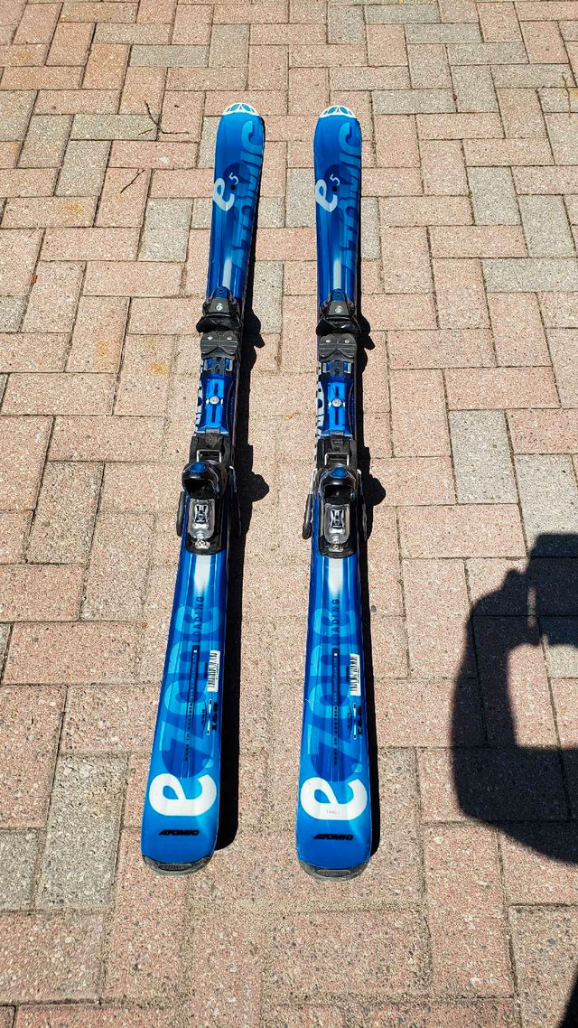 168cm Atomic Skis with Bindings in Ski in Barrie - Image 2