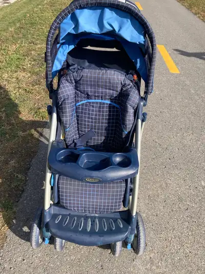 I'm selling a Graco stroller in good condition, perfect for taking your little one on outings. It fe...