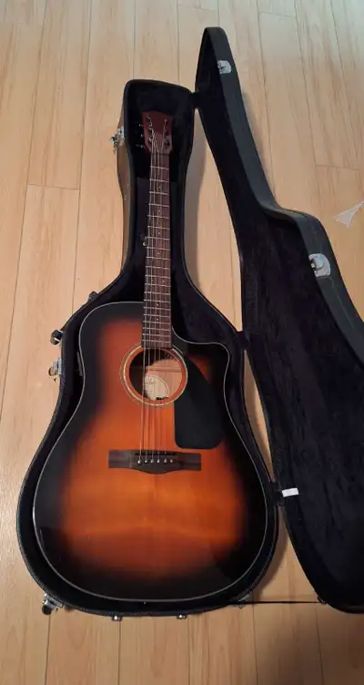 Fender CD60SE Sunburst Electro-Acoustic, View more