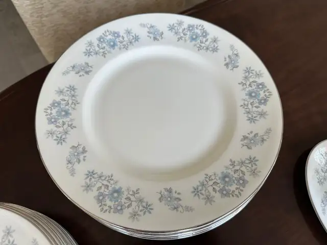 Vintage Coalport Milady Bone China Dinnerware in Kitchen & Dining Wares in Peterborough - Image 10