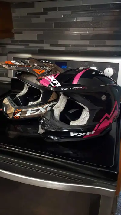 FXR Helmets in Excellent Condition Black/Pink - XL - $130 Camo - XXL - $160 Can meet in Selkirk , St...