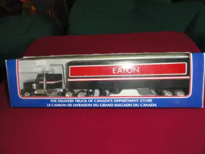Camion de collection de la Compagnie des grands magasins EATON. Camion de livraison avec sigle de la...