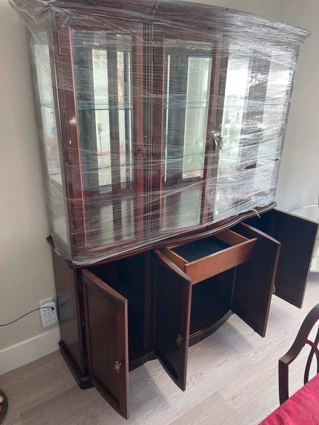 Solid Wood Hutch 2 pieces in Hutches & Display Cabinets in Mississauga / Peel Region - Image 2