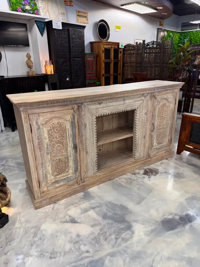 ✅ Grand Buffet Indien en teck massif, Bahut haut, crédence Inde in Hutches & Display Cabinets in City of Montréal - Image 5
