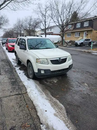 Mazda Tribute 2011 à vendre – roule encore Mazda Tribute 2011 avec 225 000 km. Le véhicule roule enc...
