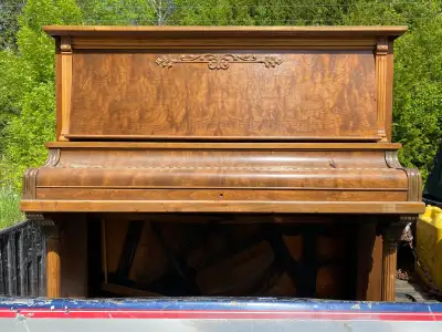 FREE PIANO 1926 GOLDEN BROWN COLOR ANTIQUE CLASSIC UPRIGHT PIANO NEXT WOOD PROJECT FREE DELIVERY Thi...