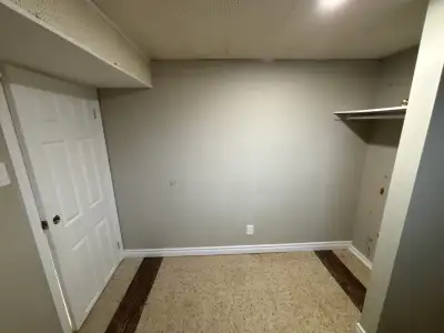 Discover cozy basement rooms available for rent, perfect for those seeking affordable and comfortabl...