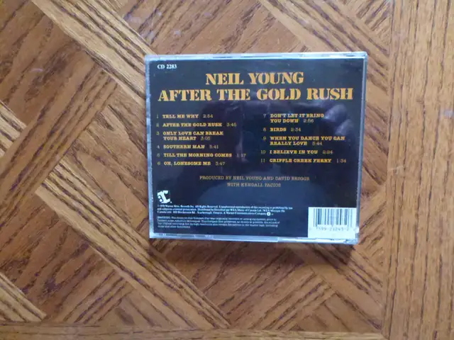 After The Gold Rush – Neil Young    CD   near mint  $5.0063234526003843121