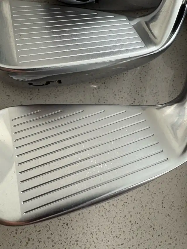 Titleist 718 AP3 Iron Set - Golf clubs in Golf in St. Catharines - Image 8