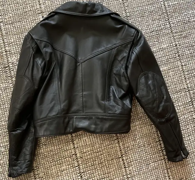 Leather Jacket  in Women's - Tops & Outerwear in Kitchener / Waterloo - Image 3