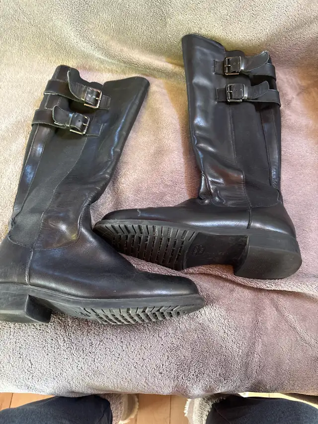 Bottes d’hiver noir propres (6) in Women's - Shoes in Laurentides - Image 3