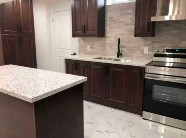 Rooms for rent in Oshawa in Room Rentals & Roommates in Oshawa / Durham Region - Image 3