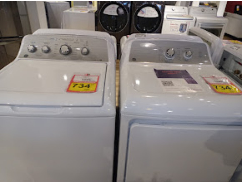 Apparemment 3 1/2 à louer pour $1380/mois 5