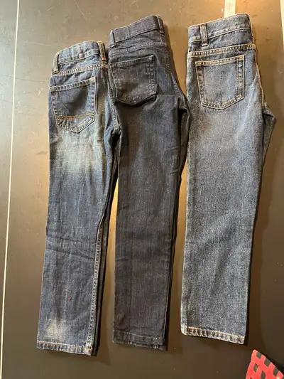 2 New JoeFresh jeans size 7 & 8 /1 used Arizona jean size.8, View more