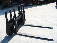 SKID STEER AND TRACTOR PALLET FORKS