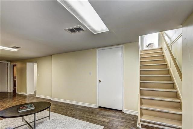 2 BEDROOM+1 BATH(WOODBINE/DANFORTH)SUBWAY 2