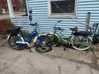 Pair Step-through custom E-Bikes