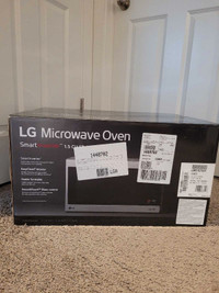 LG SmartInverter Microwave 1.5CU FT Oven 