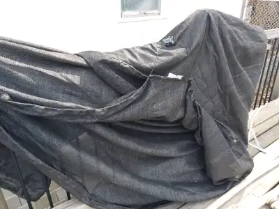 Toile "mesh" pour hiverniser, pour piscine ronde hors-terre 15'. Câble gaîné qui fait le tour avec u...