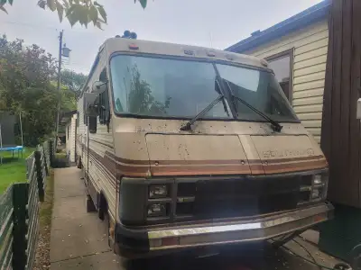 Selling our 1984 Fleetwood Southwind. Engine is a 454 chevy big block with 85k miles. Its been parke...