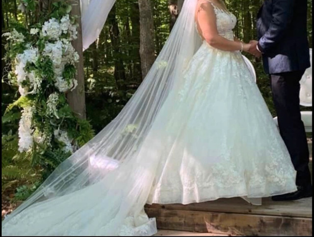 Robe de mariée/wedding dress dans Mariage  à Laval/Rive Nord - Image 4