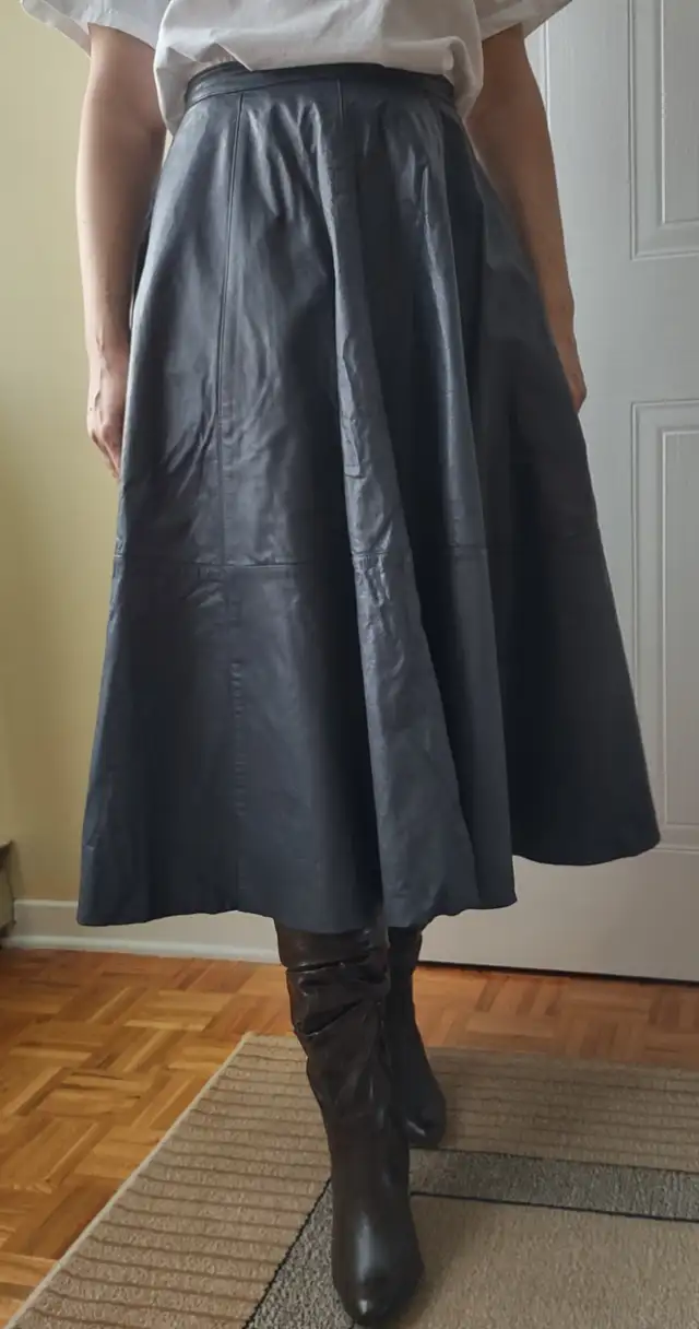 jupe en cuir véritable avec poches et doublure in Women's - Dresses & Skirts in Longueuil / South Shore - Image 3