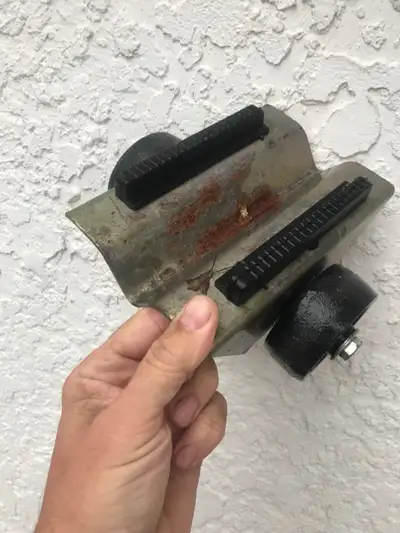 Selling one (1) dolly $10.00 204-799-1506