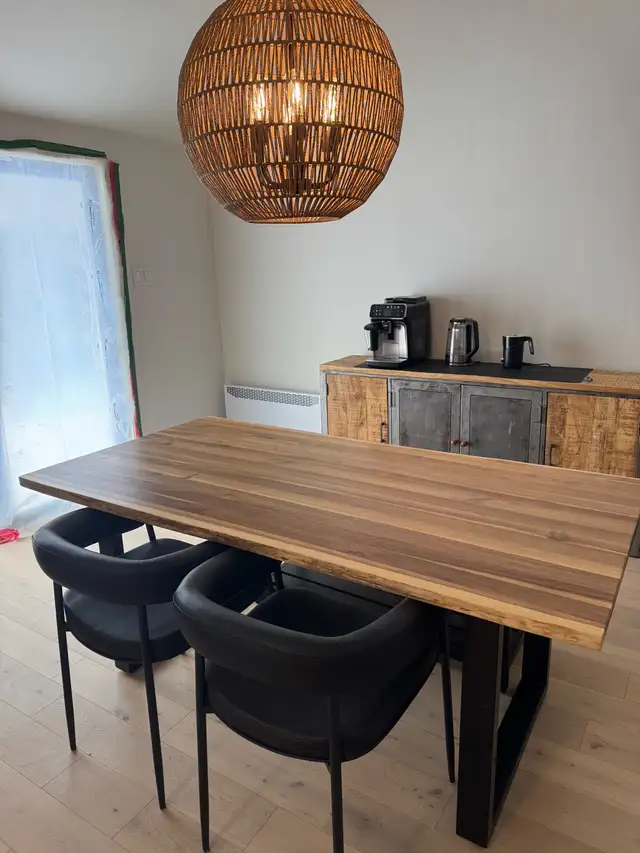 Table de salle à manger in Dining Tables & Sets in Longueuil / South Shore - Image 3