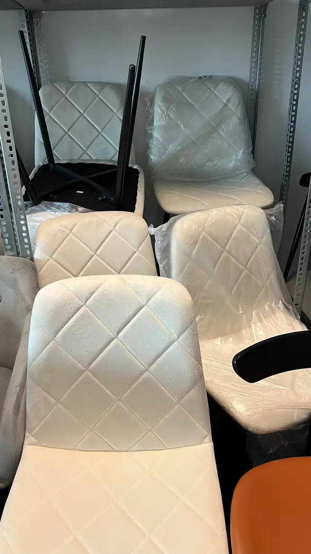 Nice dining chair  in Chairs & Recliners in Markham / York Region - Image 2