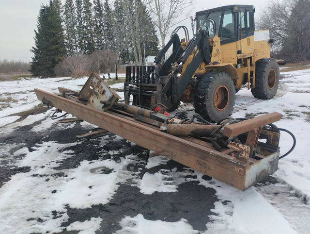 Tundra Roll off deck/bin system Cable hook lift dump trailer  in Other in Red Deer