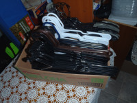 BOX OF HEAVY DUTY HANGERS  10.00