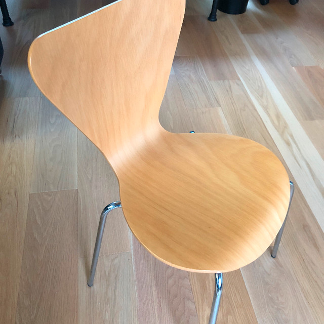 4 chaises de cuisine, icône du design dans Mobilier de salle à manger et cuisine  à Ville de Montréal - Image 2