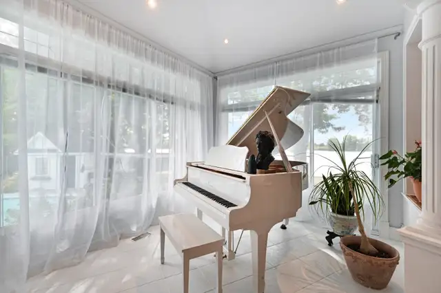 Young Chang G45 6 Feet Polished White Grand Piano63871130743683120