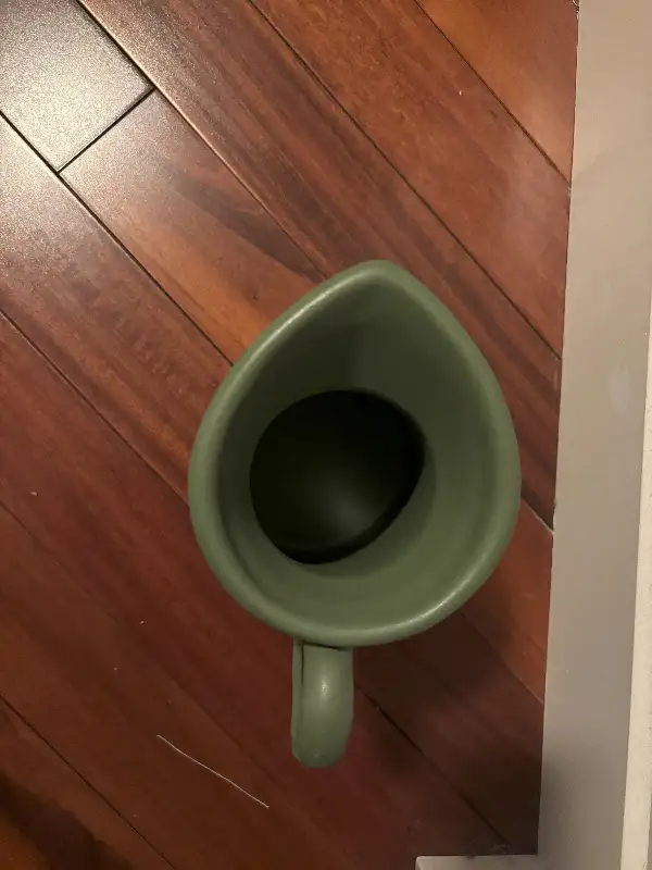 Green Vase/Jug64269660727042121