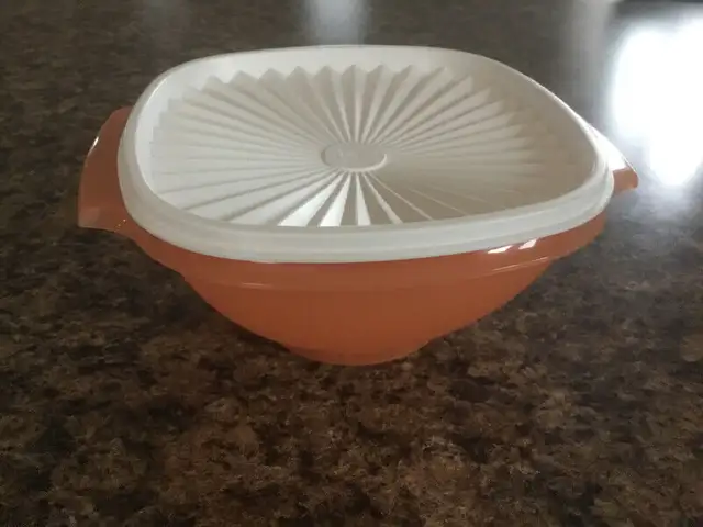 Plat Tupperware in Kitchen & Dining Wares in Saint-Hyacinthe - Image 10