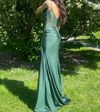 Emerald green prom dress 