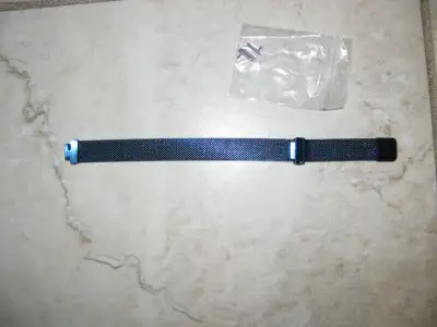Metal Inspire Band. Blue. Size Small with pins for Fitbit. Brand NEW IN BOX ($13.99 + Tax).