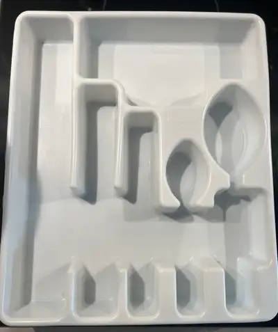 New-Rubbermaid Large Cutlery Tray, View more
