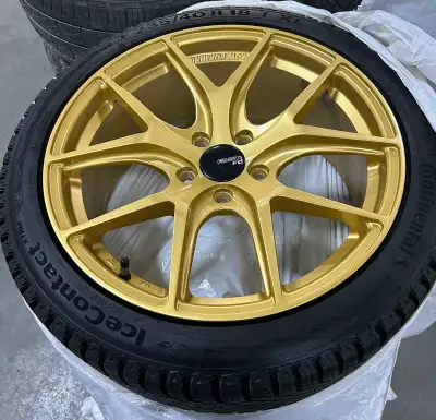 Off a Hyundai Veloster Continental Ice Contact Xtrm Size: 235/40R18 Center Bore / Hub Bore: 67.1 mm...
