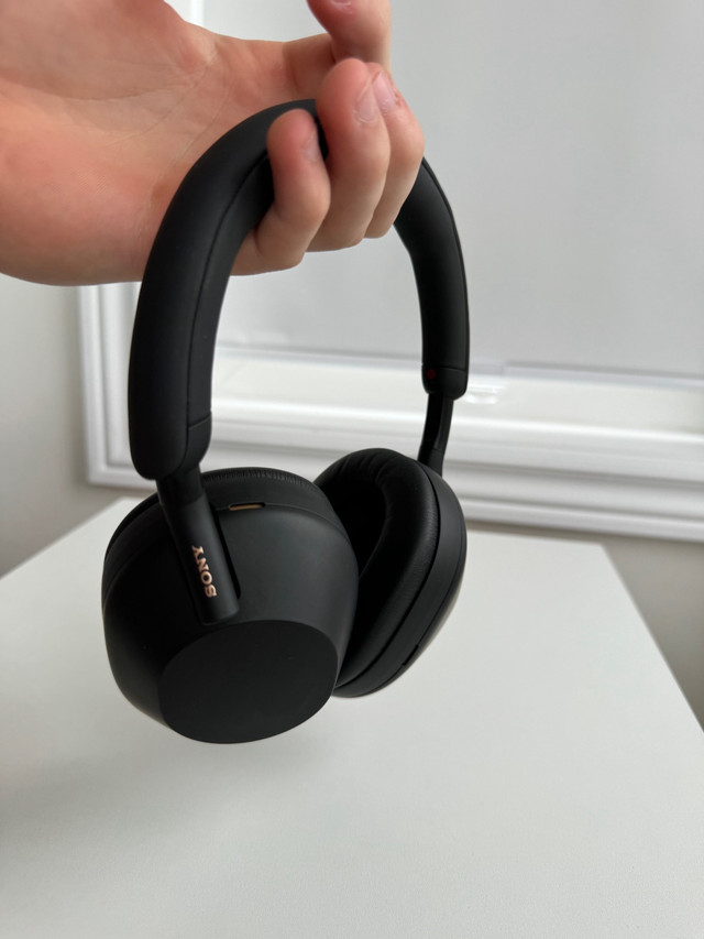 Sony headphones WH1000XM5 dans Headphones in Barrie - Image 2